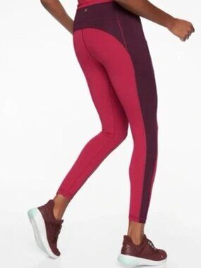 Athleisure Sporty Chic Athleta All-in-Structure 7/8 Leggings Burgundy/Pink Med